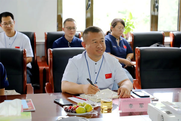 ±ØÓ®ÑÇÖÞÖÐÒ©²Ä¹«Ë¾ÖÖÖ²×ܾÀíÀî¾üÖ÷³Ö×ù̸»á ±ØÓ®ÑÇÖÞÖÐÒ©²Ä¹«Ë¾ÖÖÖ²×ܾÀíÀî¾üÖ÷³Ö×ù̸»á