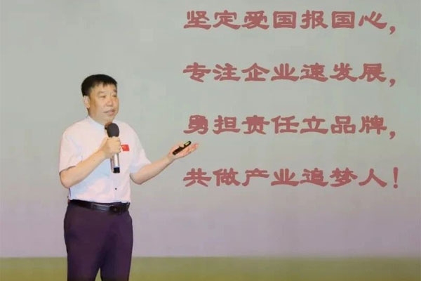 ����100���� ����������� ��Ӯ����