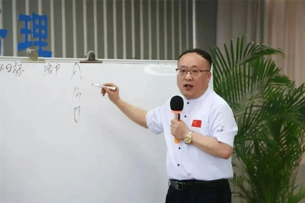 宋艳杰用“三三模式”分析客户 宋艳杰用“三三模式”分析客户