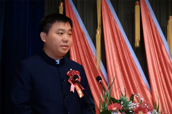 ÔìÒ©¹É·Ý¶Ê³¤ÀîÀ¥×÷»ã±¨ ÔìÒ©¹É·Ý¶Ê³¤ÀîÀ¥×÷»ã±¨